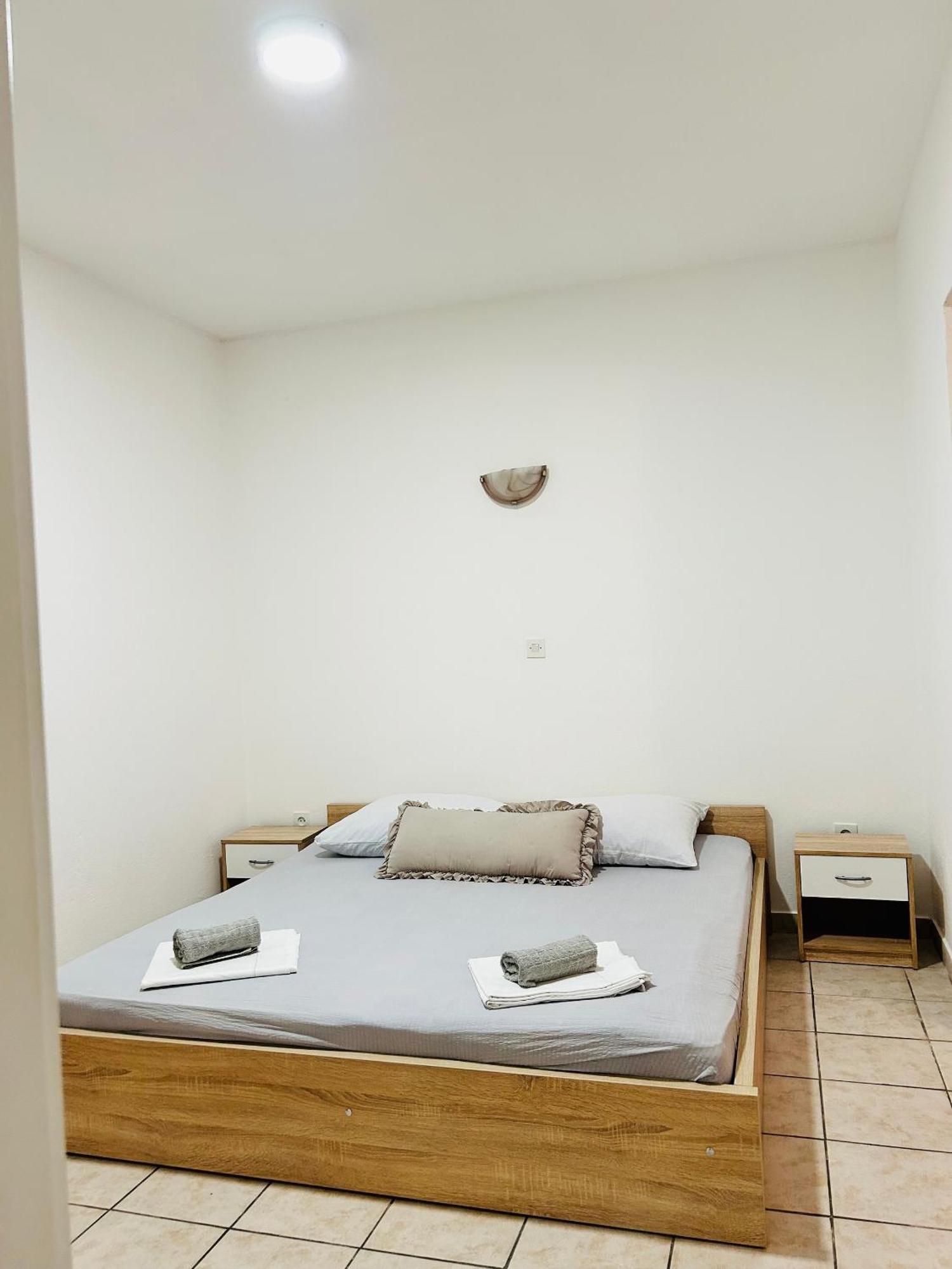 Apartments By The Sea Podaca, Makarska - 4734 Exterior photo